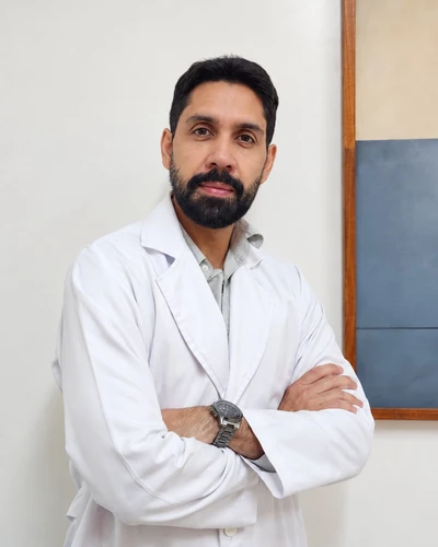 Dr. Miguel Borges