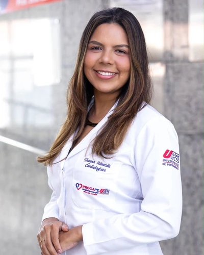 Dra. Thayna Almeida